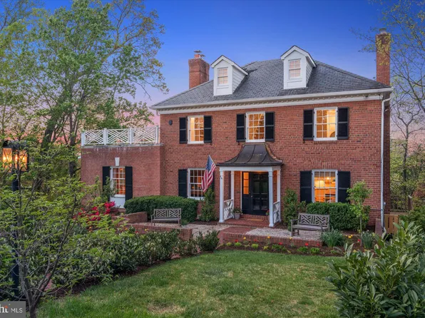 6210 Randall Ct, Alexandria, VA 22307