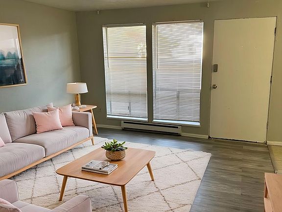 3rd image of 2237 E Boulder St #18