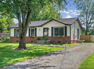 911 Ryan Dr, Clarksville, TN 37042