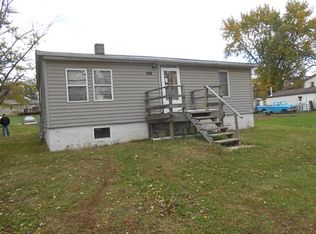 1034 Walnut St, Buffalo, IA 52728