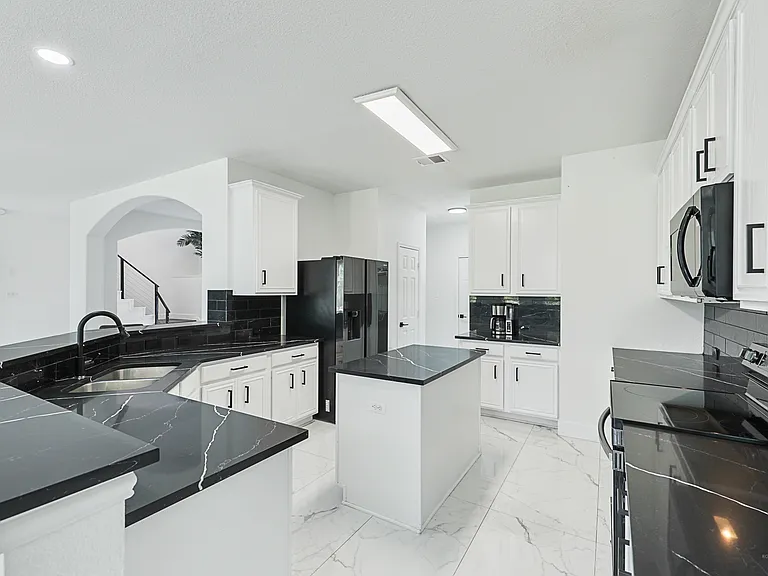 3805 Overlook Ct — Photo 26
