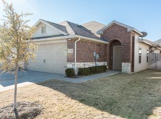 1035 Newcastle Dr, Weatherford, TX 76086