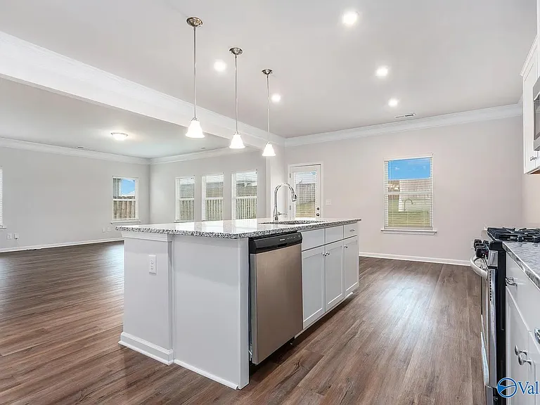 16879 Hollings Trl — Photo 8
