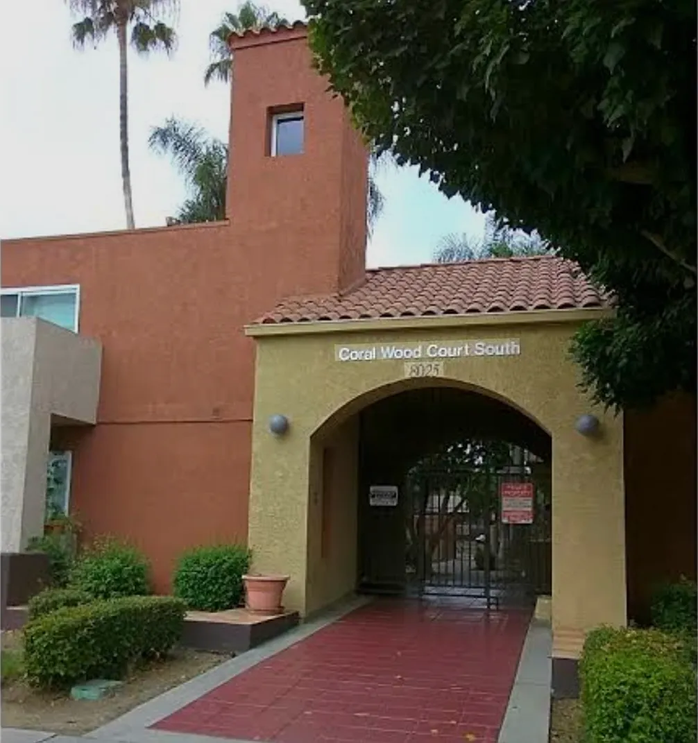 Coral Wood Court — Photo 1