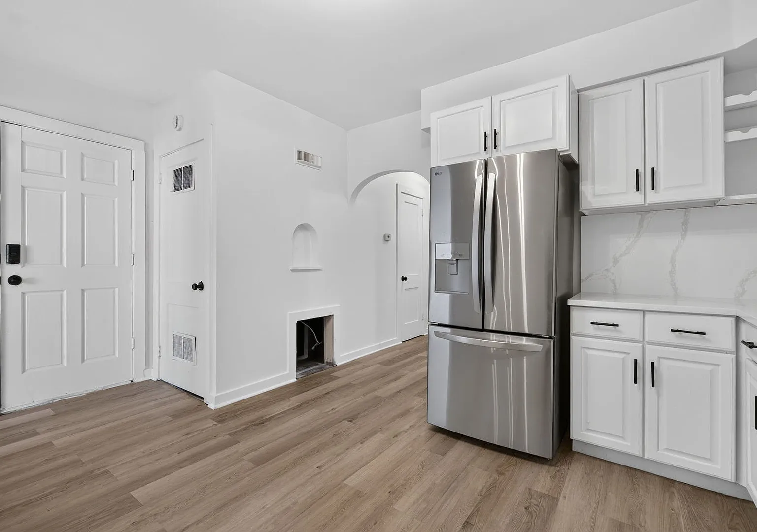 2 bed, 900 sqft, $850 — Photo 3