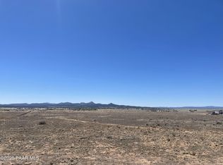 3805 W Chianti Ln, Paulden, AZ 86334