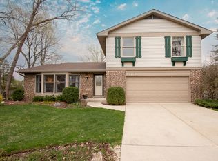 1009 Juniper Pkwy, Libertyville, IL