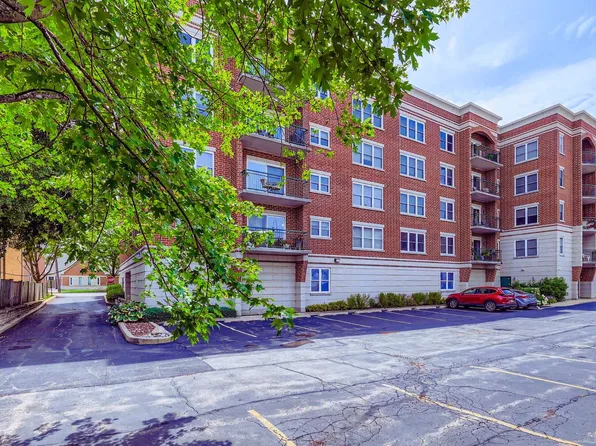 104 N Plum Grove Rd APT 406, Palatine, IL 60067