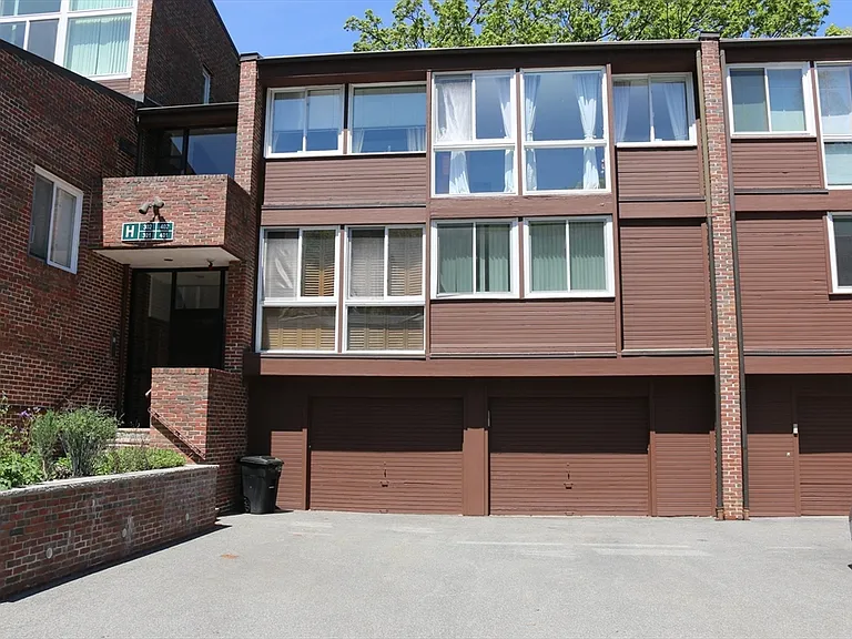 241 Perkins St #H402 — Photo 20