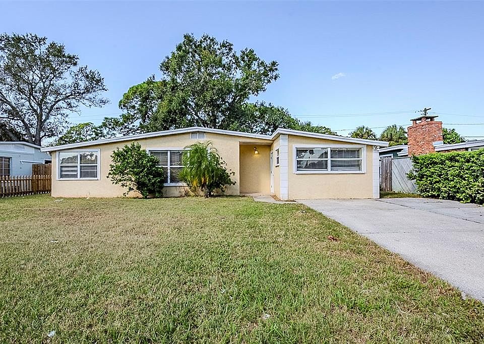 1st image of 4926 HALIFAX DRIVE