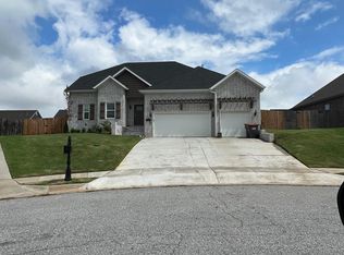 1014 Beau Ct, Cave Springs, AR 72718