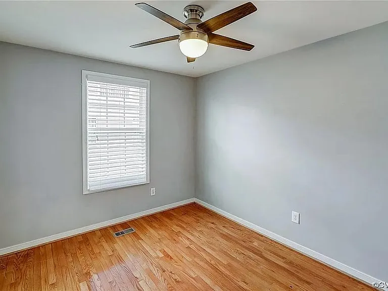 3909 Village Townes Walk — Photo 16
