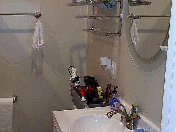 4th image of 2427 N Central Ave Fl 2