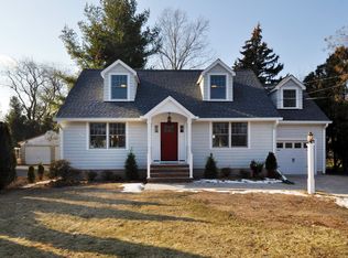 711 Gallows Hill Rd, Cranford, NJ 07016