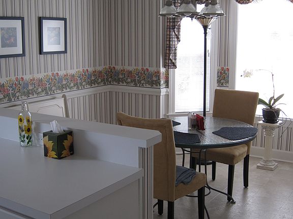 Eat in kitchen