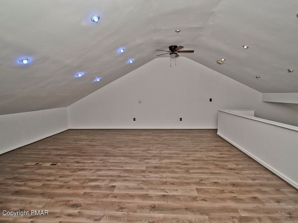 213 Falls Cir Bushkill, PA, 18324 Apartments for Rent Zillow