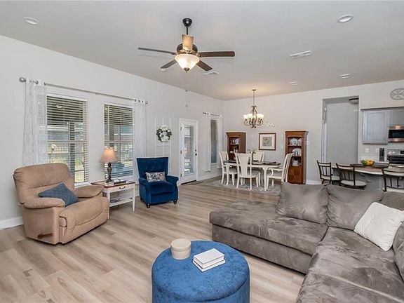 4th image of 21114 Chardonnay Dr