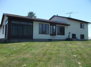 3781 Walters Cir SW, Oxford, IA 52322