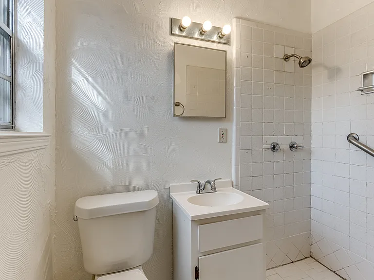 7109 NW 6th St — Photo 24