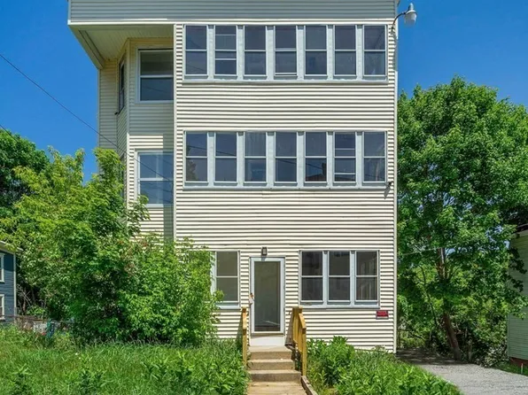 11 Wright St, Gardner, MA 01440