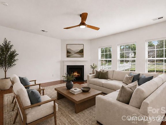 2nd image of 5810 Castlecove Rd