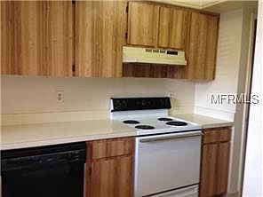 2nd image of 429 Market Sq E