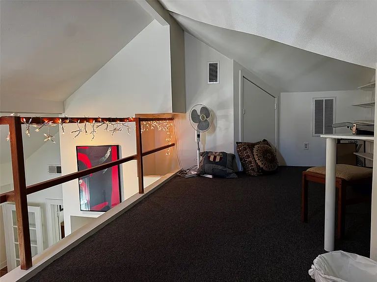 2002 E Side Dr — Photo 15