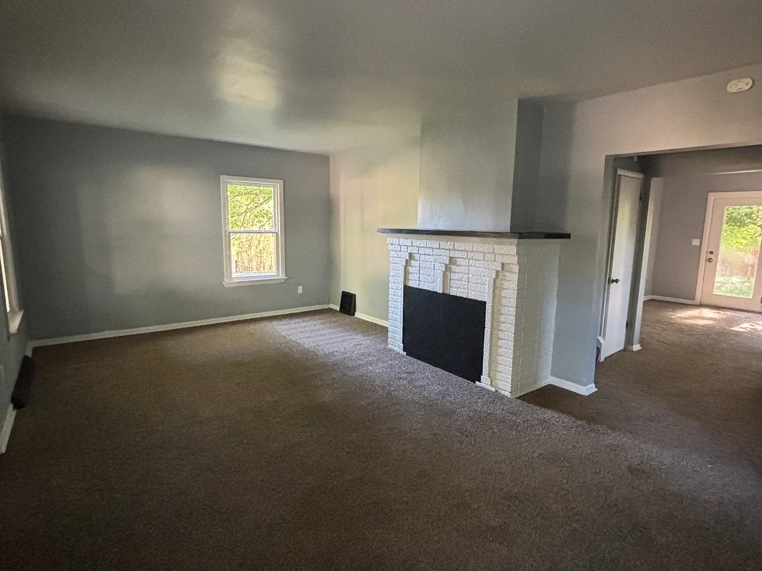 6 bed, 1742 sqft, $1,450 — Photo 3