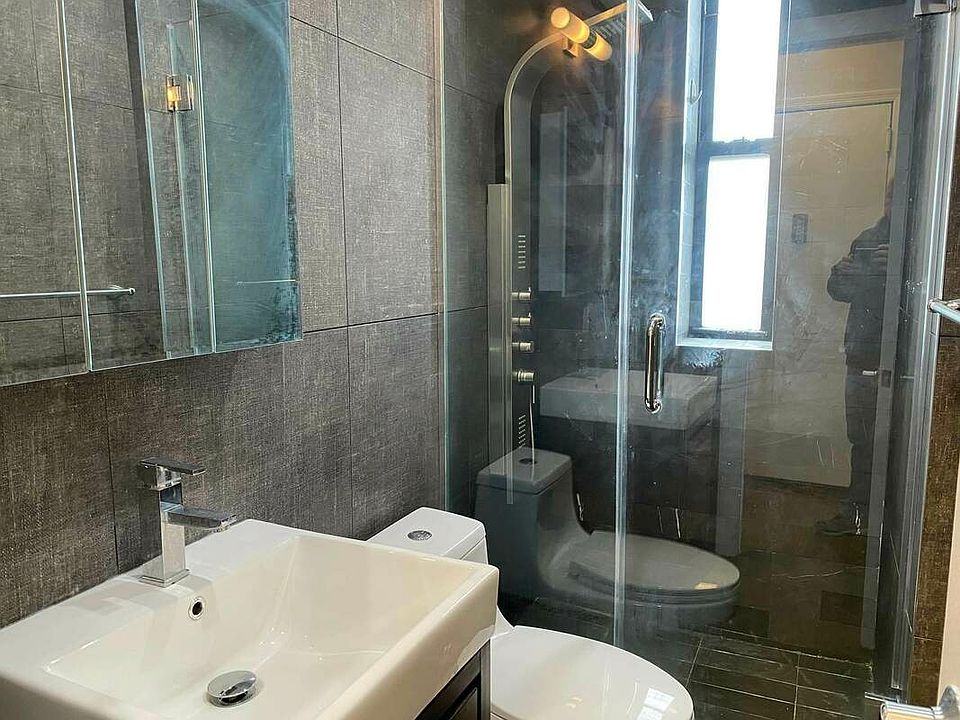 1st image of 102 E 103rd St APT 21