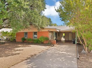 811 Phillips St, Cleburne, TX 76033