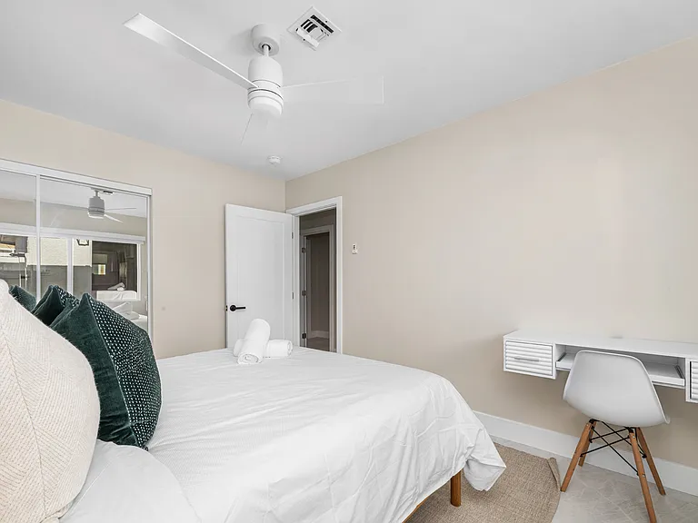 1211 Seal Way #B — Photo 25