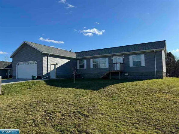 1009 12th St NW, Chisholm, MN 55719