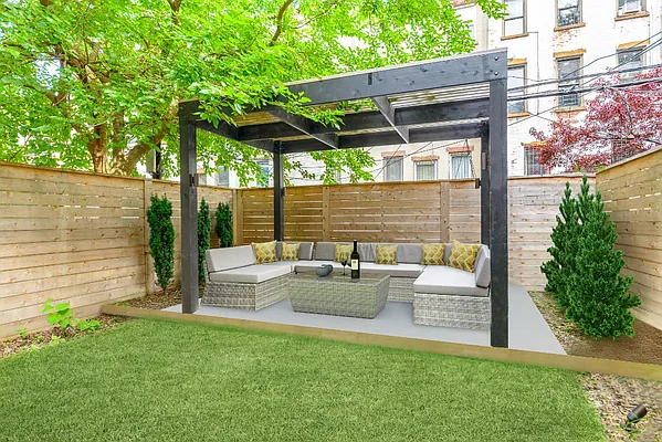 Sold by Industrie Residential | media 15