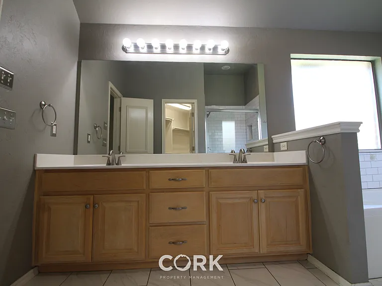 2808 Stonebrook Rd — Photo 38