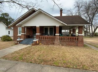 304 W Harnett St, Dunn, NC 28334