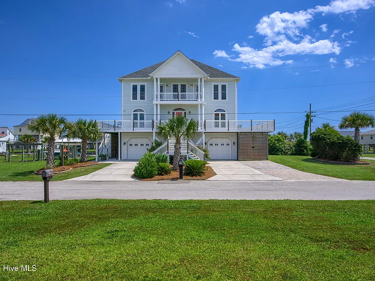 306 Marina Way — Photo 3
