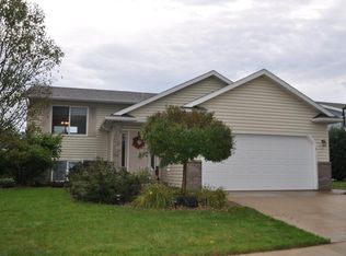 5062 King Arthur Dr NW, Rochester, MN 55901