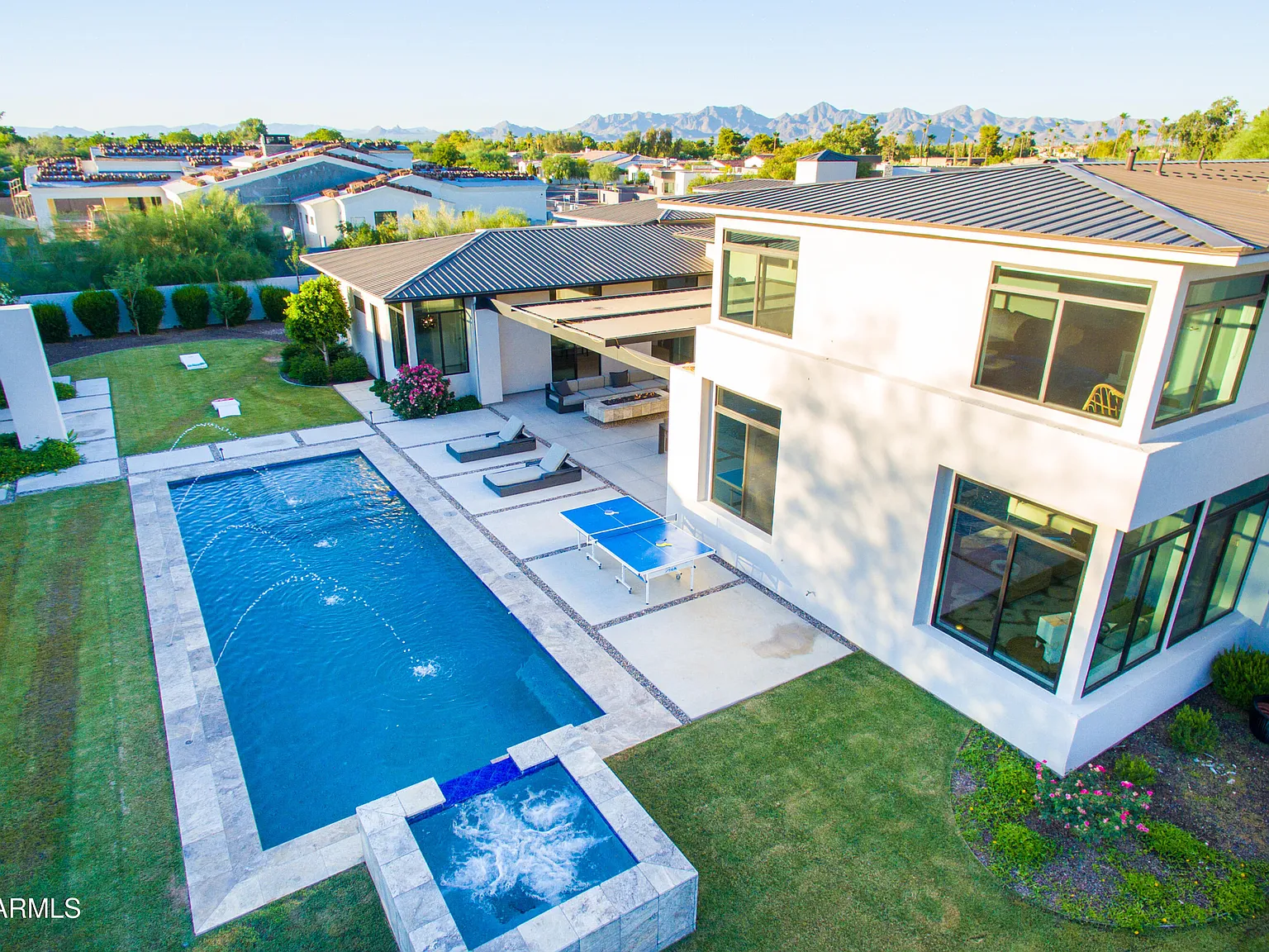 6 bed, 5.5 bath, 6168 sqft, $25,000 — Photo 3