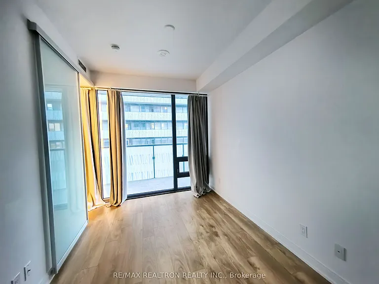 50 Charles St E #2607 — Photo 16