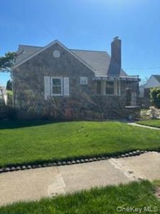 1210 Terrace Boulevard, New Hyde Park, NY, 11040