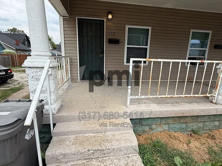 112 Adler St — Photo 3