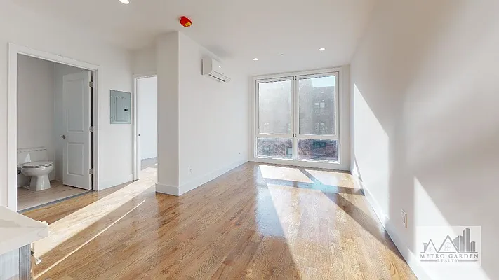 Rented by Metro Garden Realty NYC | media 31