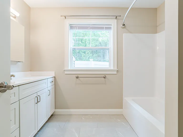14 Country Club Rd #4 — Photo 14