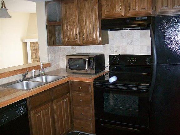 4th image of 7640 W Greenway Blvd APT 3H