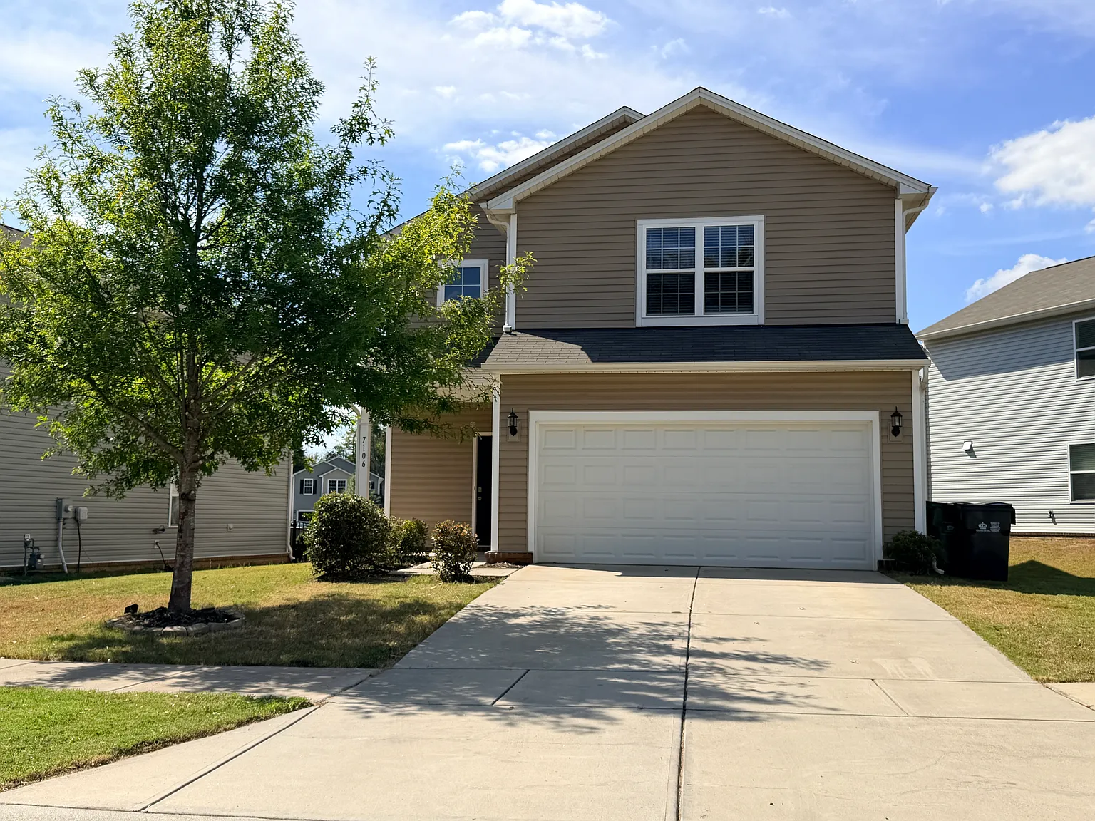 4 bed, 2025 sqft, $2,198 — Photo 1