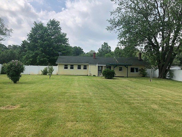 2nd image of 6030 Arbor Ln