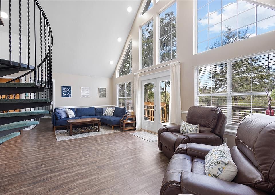 1st image of 190 SE RIVERSIDE WEST DRIVE