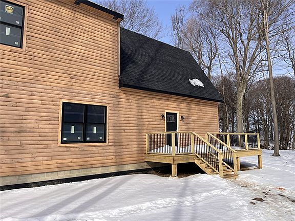 2nd image of 8498 E Lake Rd