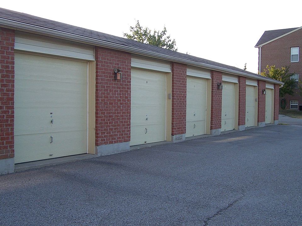 DETACHED ONE CAR GARAGE