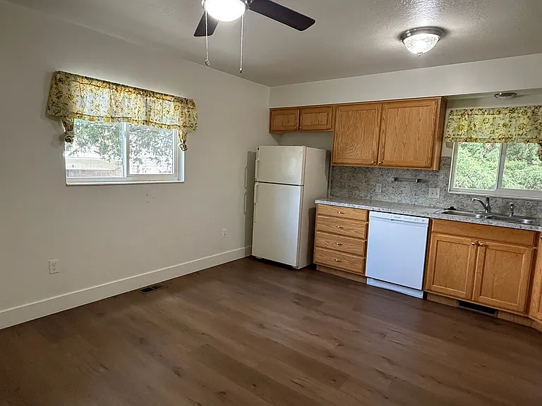 54 W Clearfield triplex — Photo 13